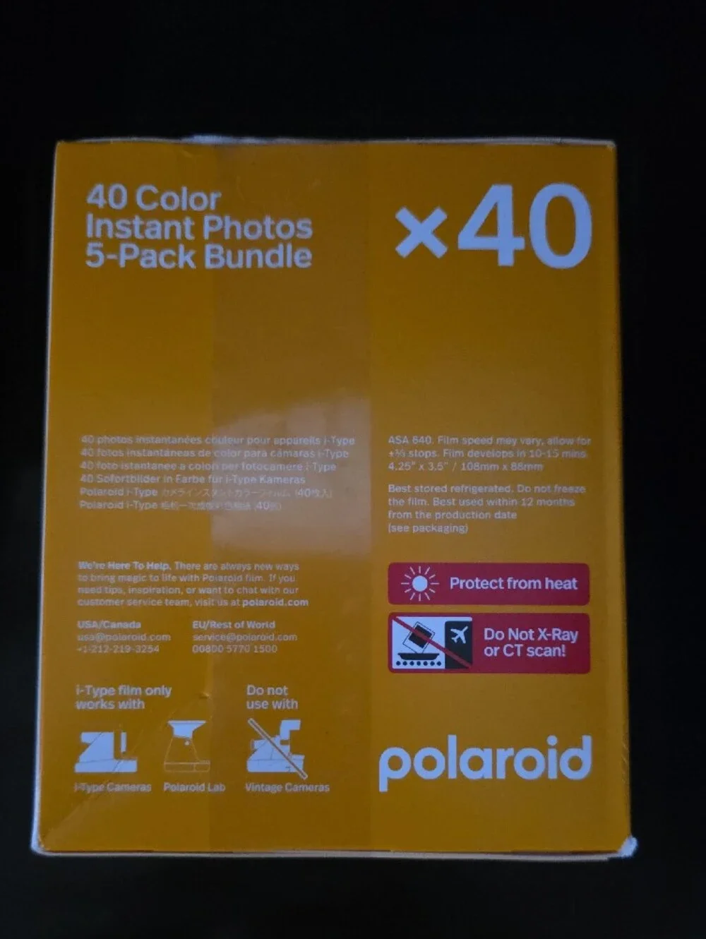 Polaroid comes pack